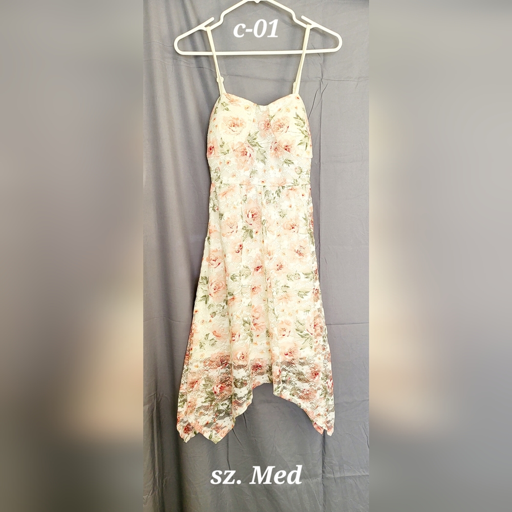 Floral lace dress